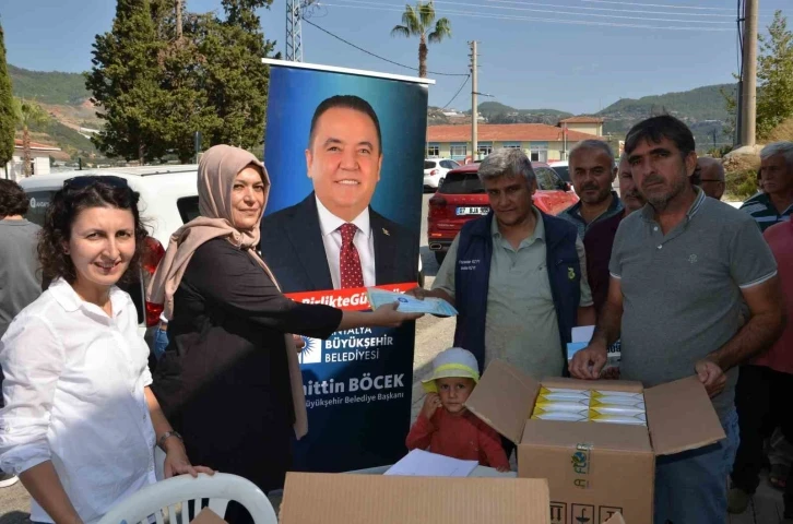 Alanyalı 91 &ccedil;ift&ccedil;iye tarımsal hibe desteği verildi
