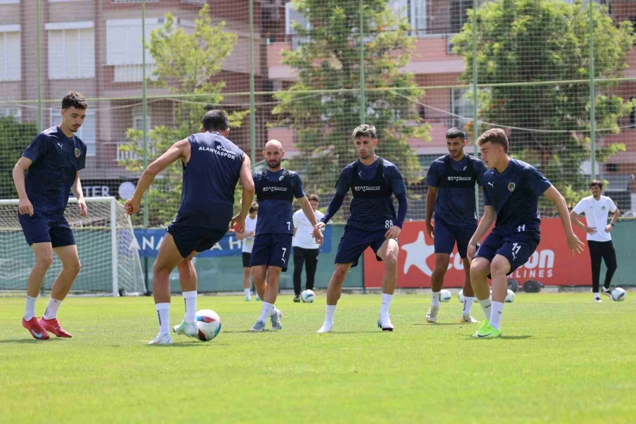 Alanyaspor, Beşiktaş maçı hazırlıklarını tamamladı
