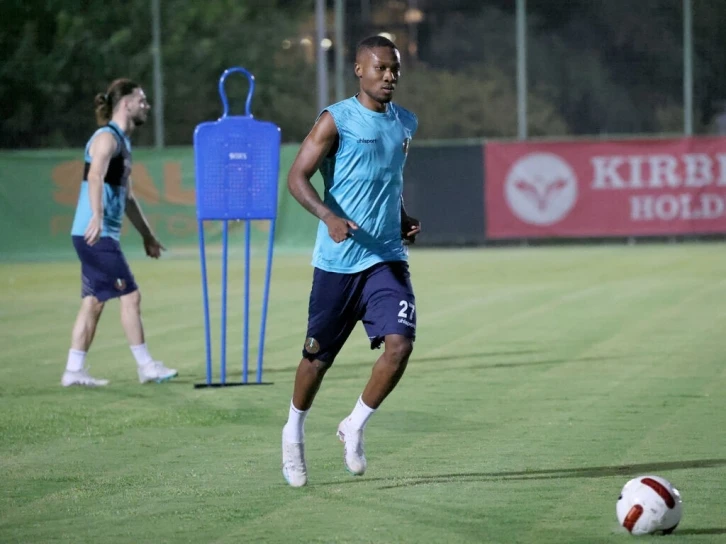 Alanyaspor, Kasımpaşa maçı hazırlıklarına başladı
