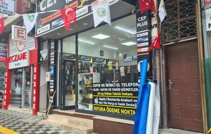 Alaplı’da 13 cep telefonu çalan hırsızlar tutuklandı
