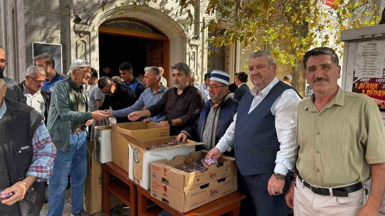 Alaplı’da Ahilik Haftası’nda lokma ikram edildi

