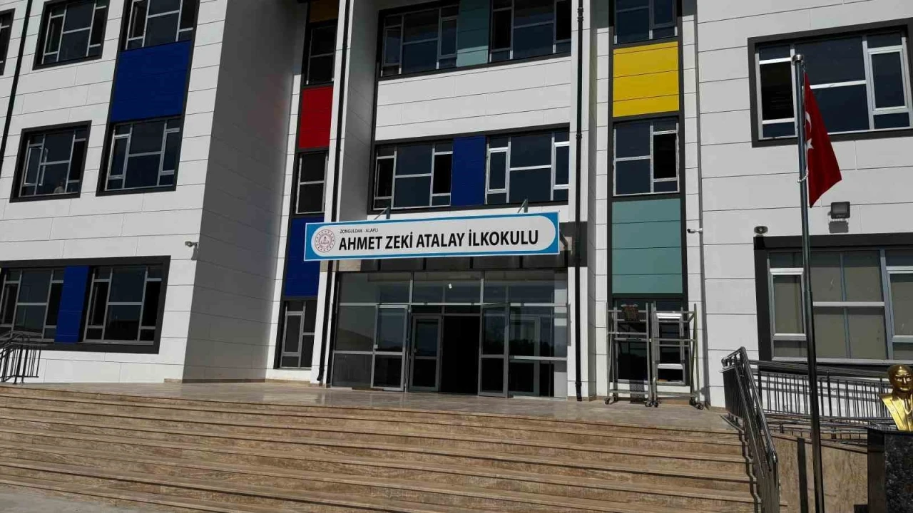 Alaplı’da öğrenciler okul yolunun tamamlanmasını bekliyor
