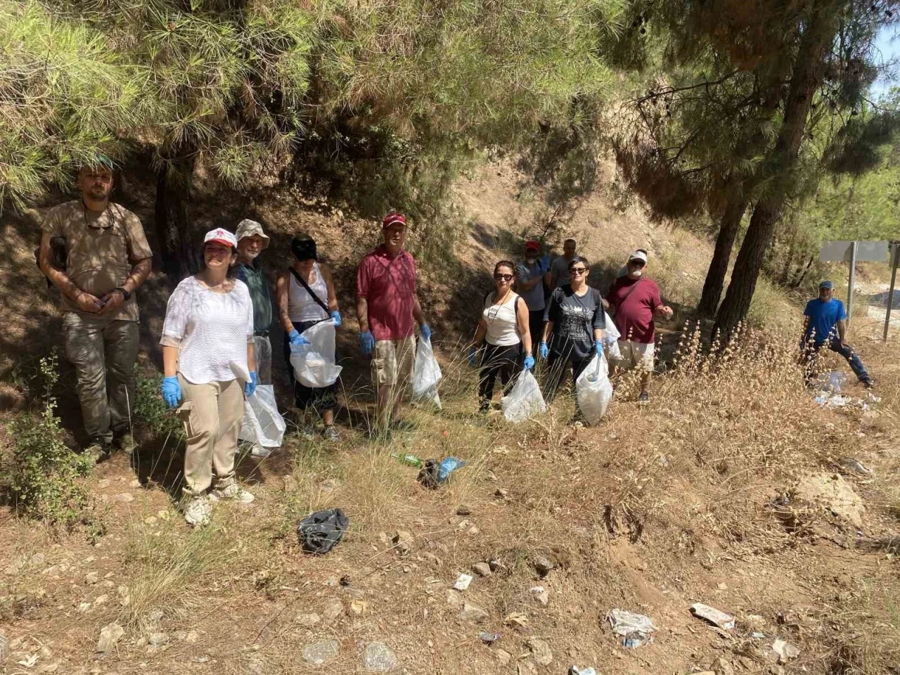 Alaşehir’de temiz bir doğa için el ele verdiler
