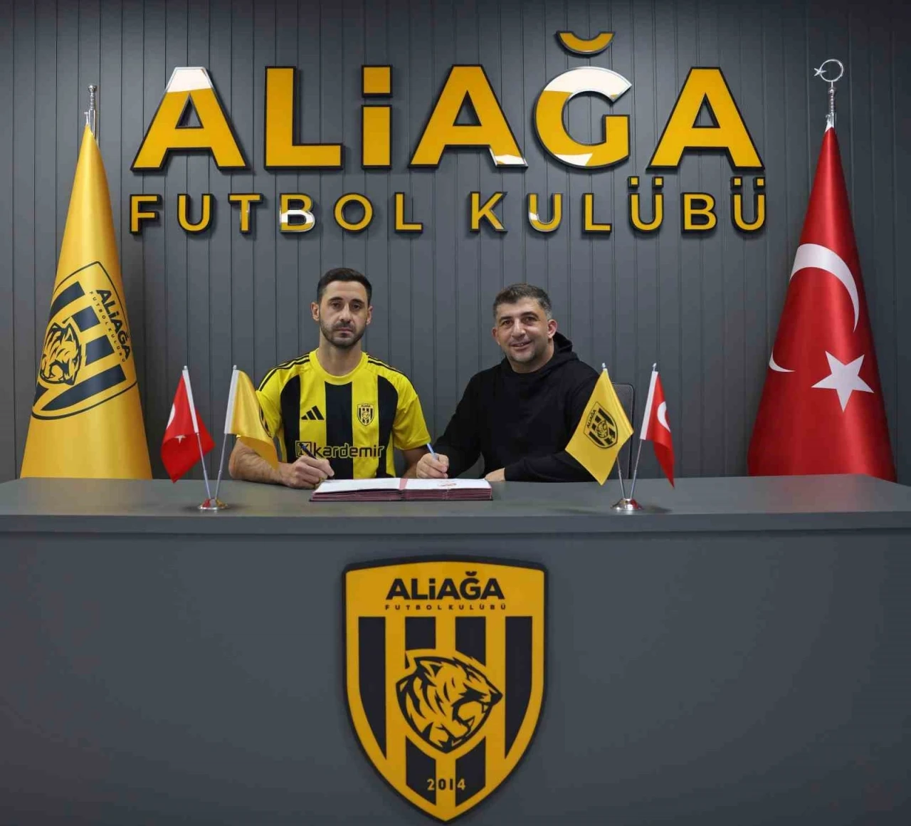 Aliağa FK, Tahir Babaoğlu&rsquo;nu kadrosuna kattı
