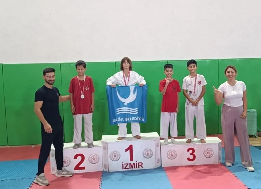 Aliağalı karatecilerden 10 madalya birden

