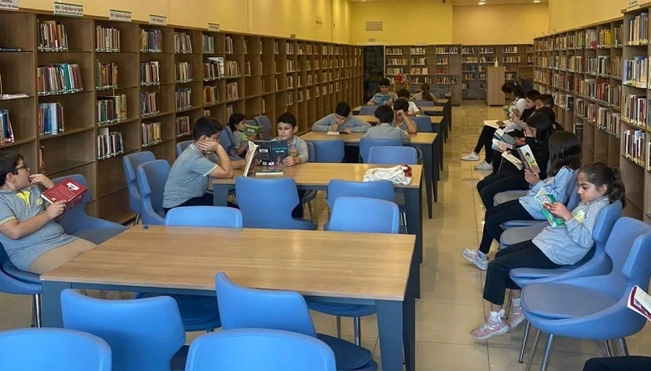 Alışkanlık yapan k&uuml;t&uuml;phane
