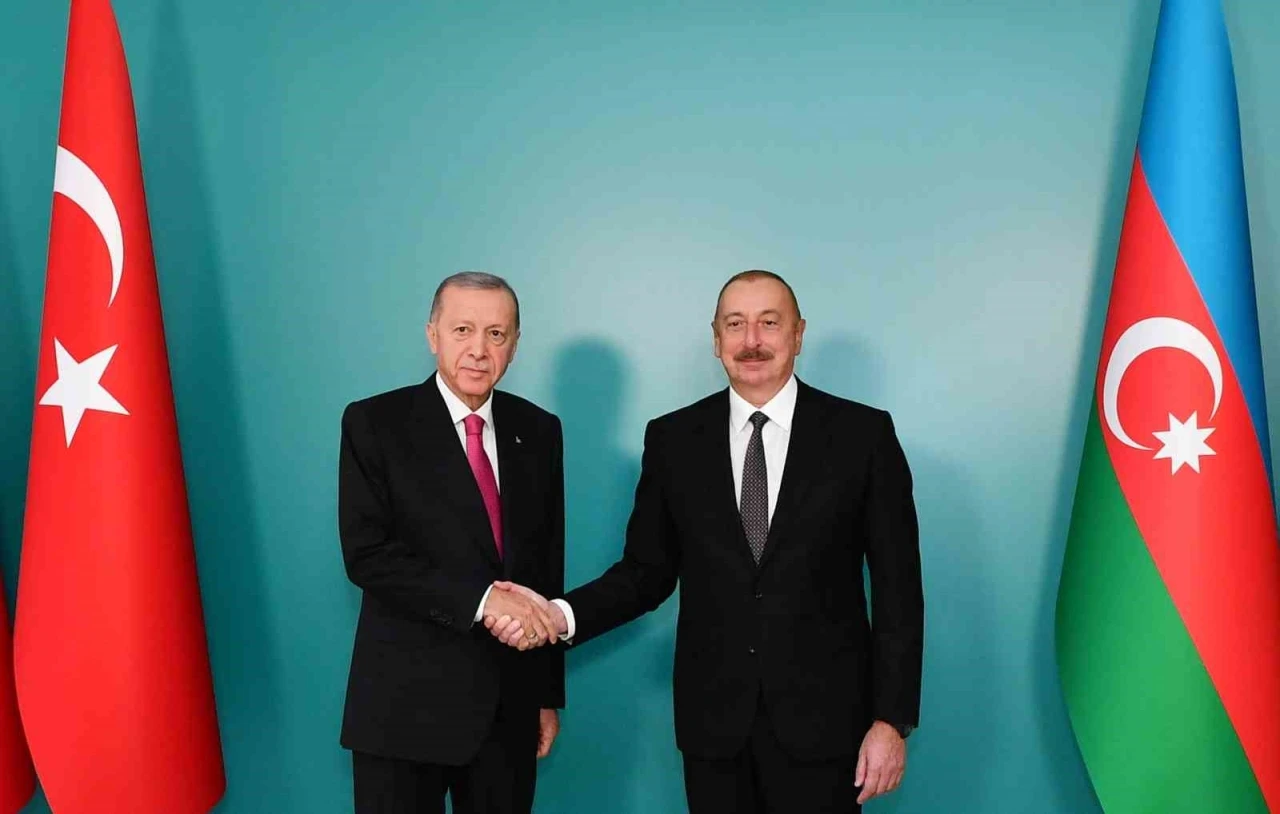 Aliyev: &quot;(PKK’nın silah bırakması) Erdoğan liderliğinde yürütülen kararlı politikanın bir zaferi&quot;
