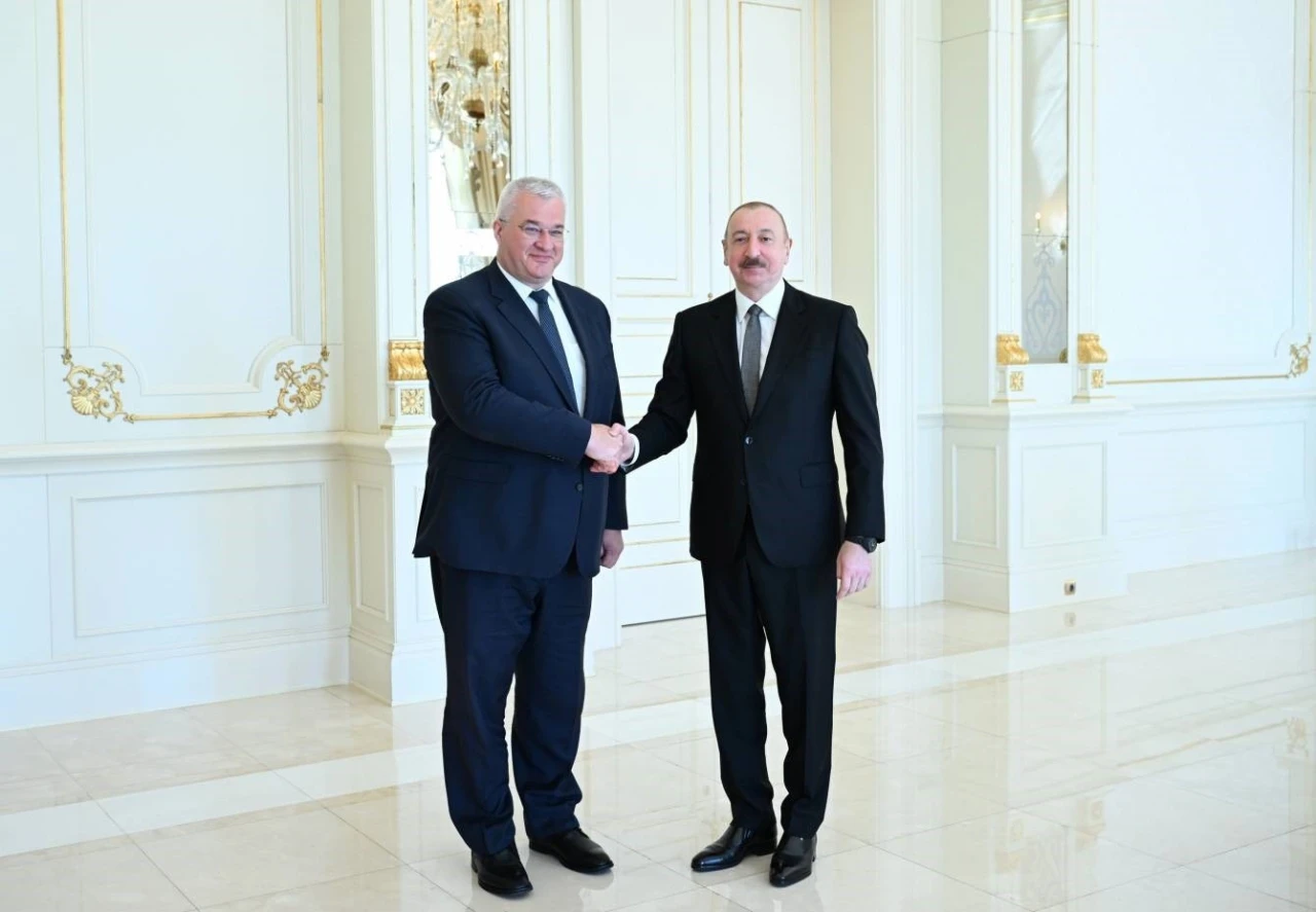 Aliyev, Ukrayna Dışişleri Bakanı Sybiha’yı kabul etti
