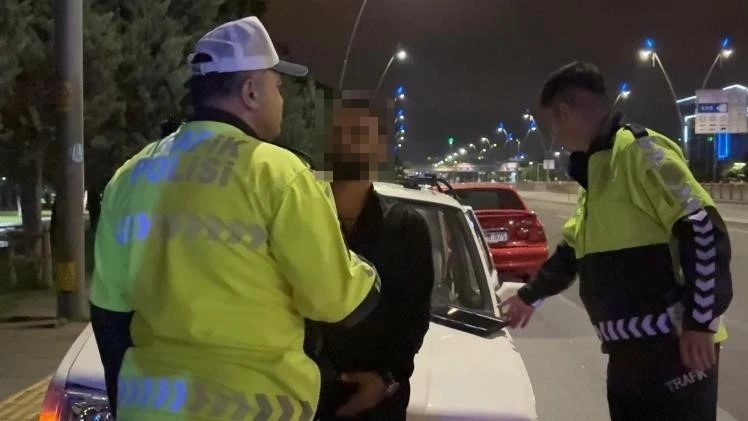 Alkoll&uuml; s&uuml;r&uuml;c&uuml;n&uuml;n yalanını kuzeni ortaya &ccedil;ıkardı
