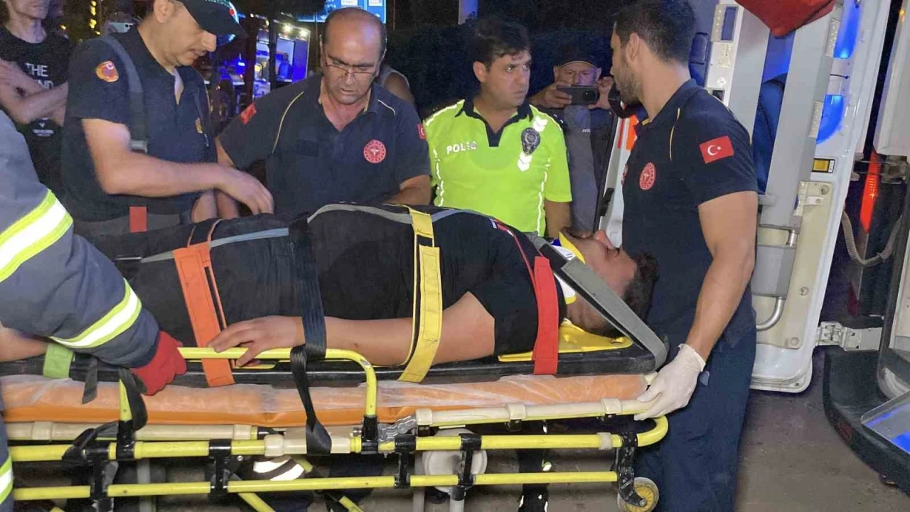 Alkollü ve ehliyetsiz sürücü kaza yaptı: Sürücü ağır yaralı
