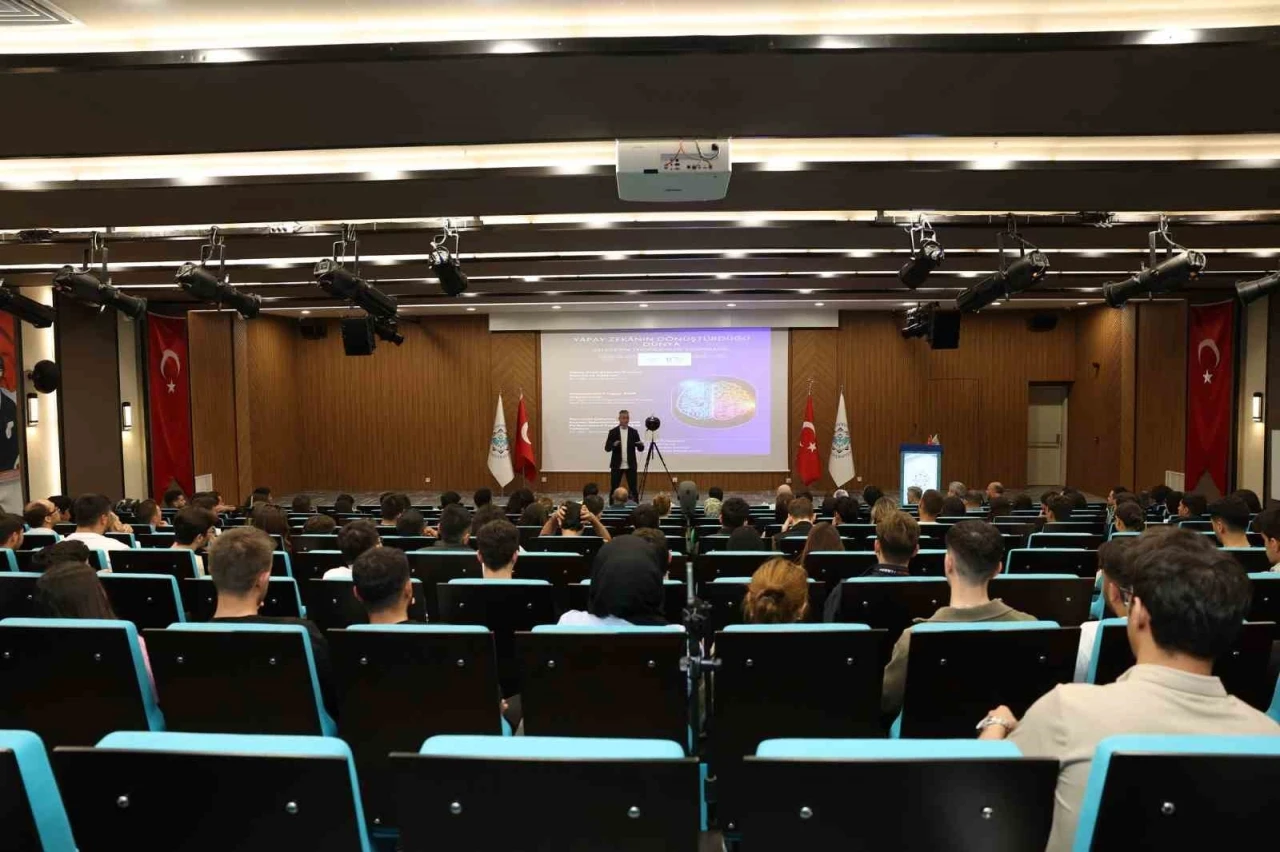 ALKÜ’de uzman isimler öğrencilerle buluştu
