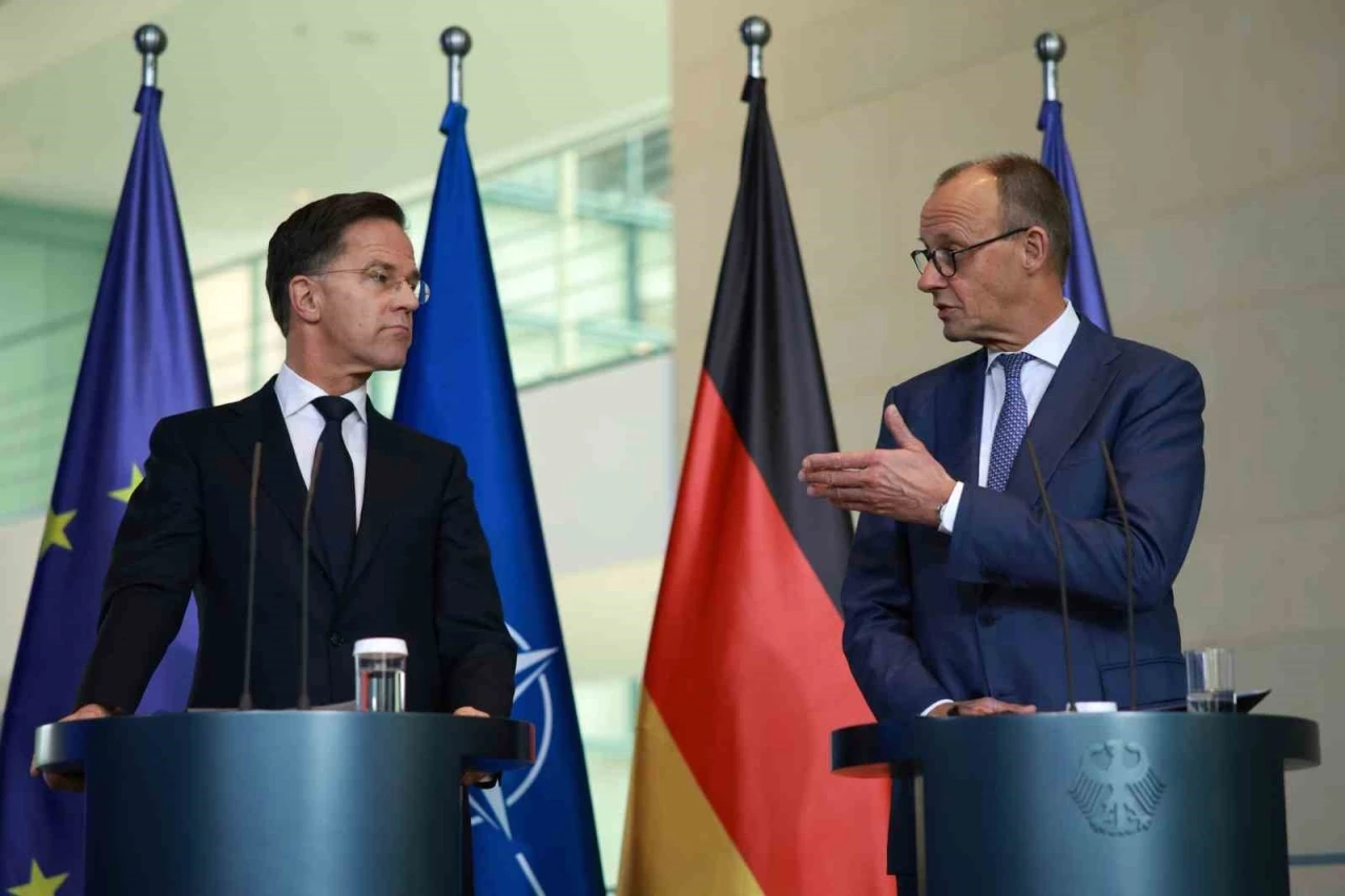 Almanya Başbakanı Merz: &quot;Toprak tavizine cevap vermesi gerekenler öncelikle Ukrayna Başkanı ve halkıdır&quot;
