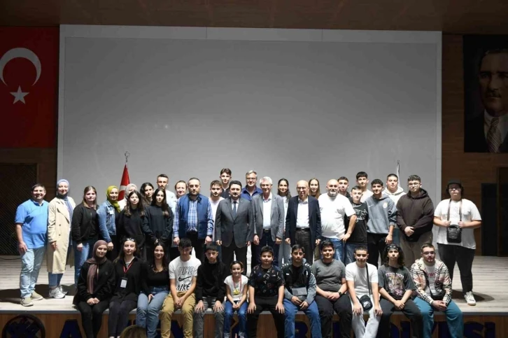 Almanya&rsquo;dan gelen gen&ccedil;ler Altıeyl&uuml;l&rsquo;de ağırlandı
