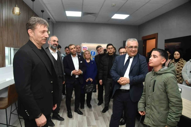 Alper Gezeravcı Dijital Girişimcilik ve Kuluçka Merkezi Bahçelievler’de açıldı
