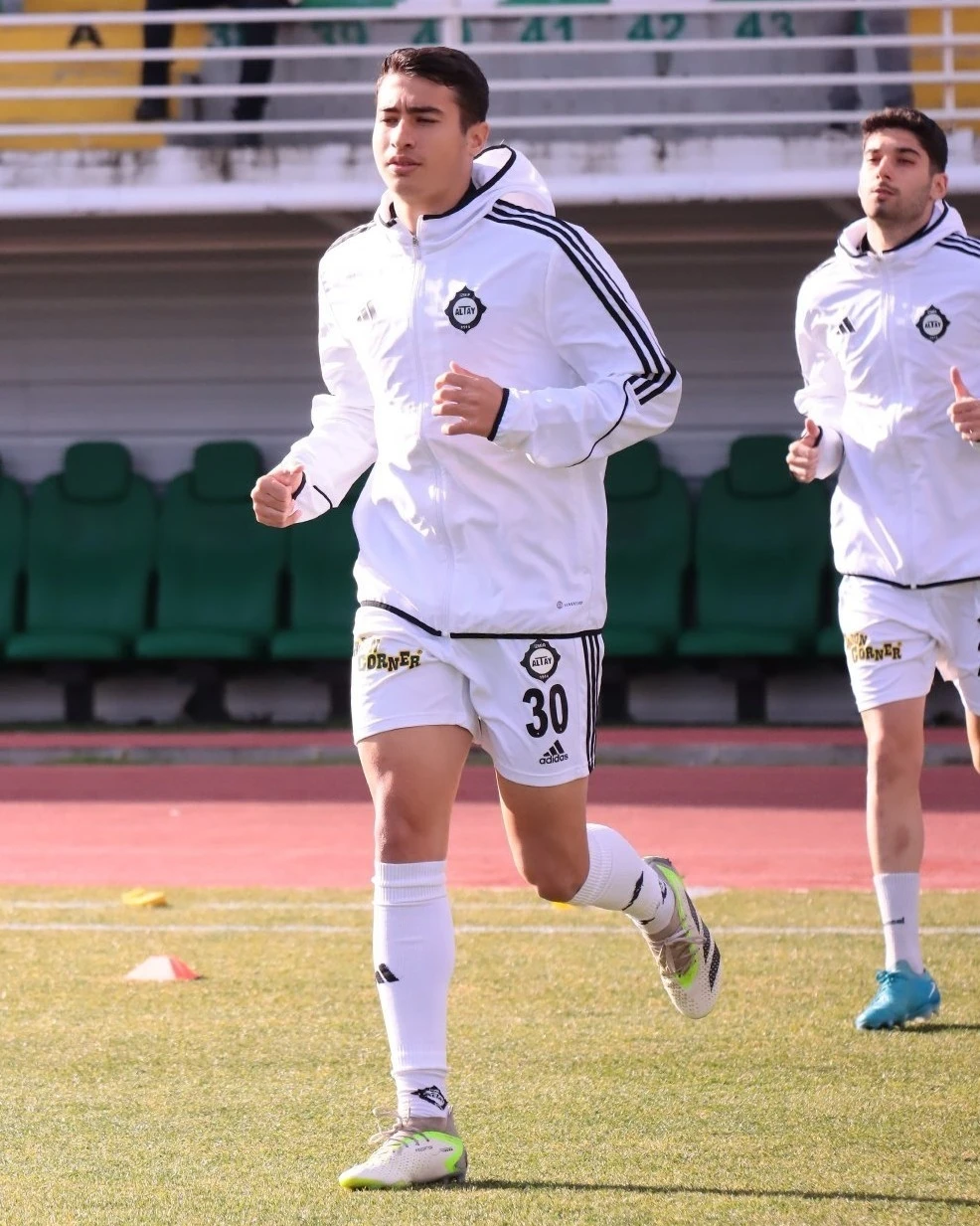 Altay, Yunus Efe Sarıkaya ile anlaşamadı
