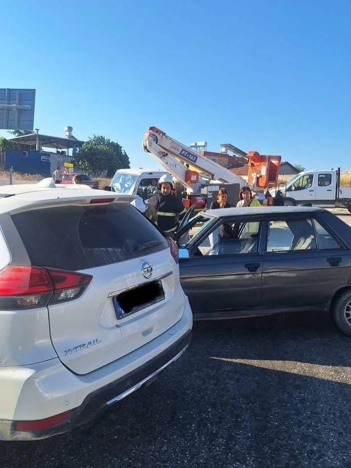 Altın&ouml;z&uuml;&rsquo;nde trafik kazası:2 yaralı

