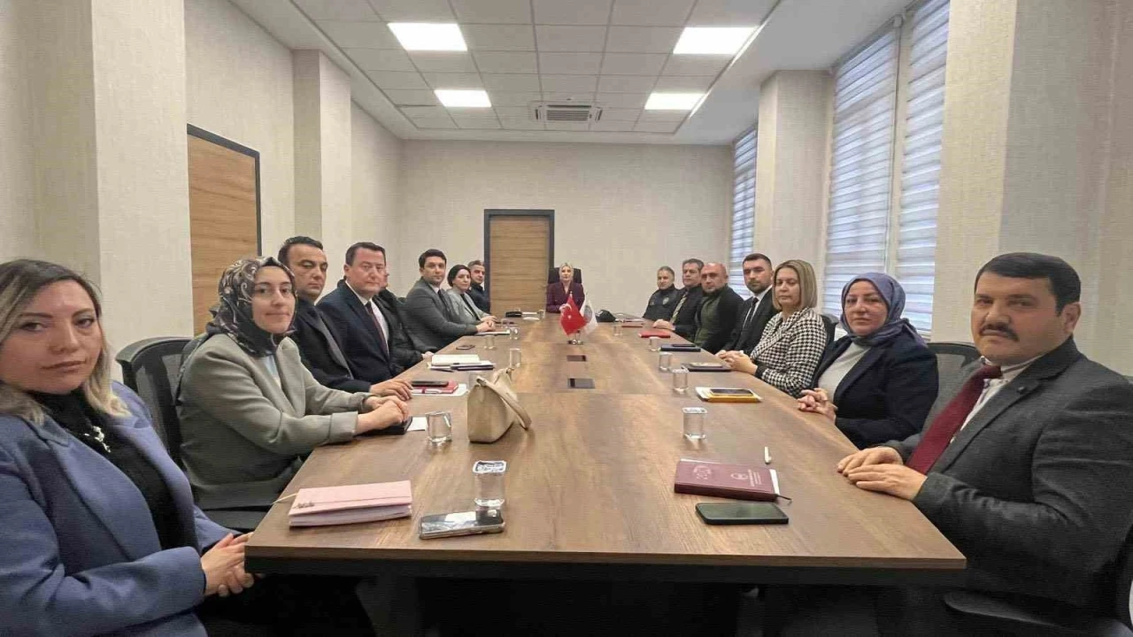 Altıntaş&rsquo;ta İl&ccedil;e İdare Şube Başkanları Toplantısı yapıldı
