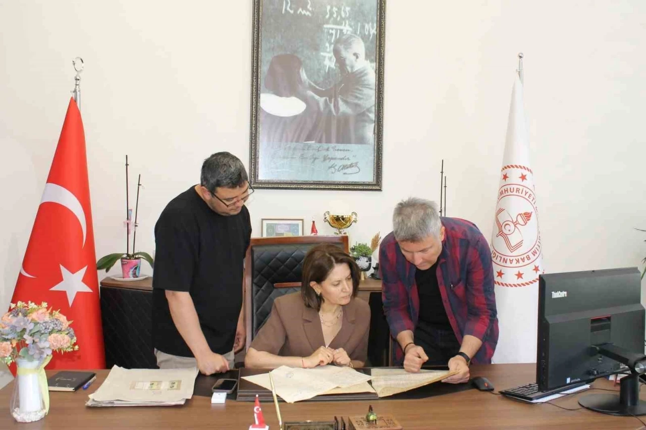 Altıntaş&rsquo;ta Maarif Arşivi &ccedil;alışmaları s&uuml;r&uuml;yor

