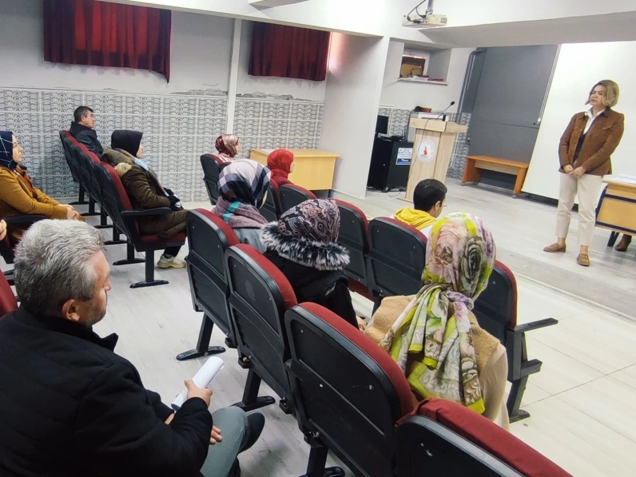 Altıntaş&rsquo;ta YKS başarısını artırmaya y&ouml;nelik veli toplantısı
