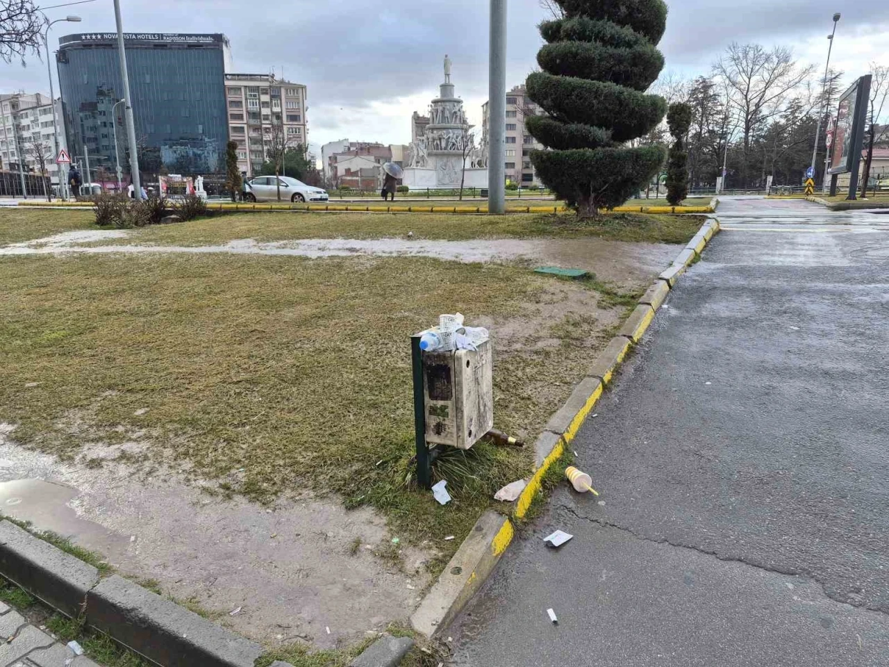 Altyapı panosunu &ccedil;&ouml;p kutusuna &ccedil;evirdiler
