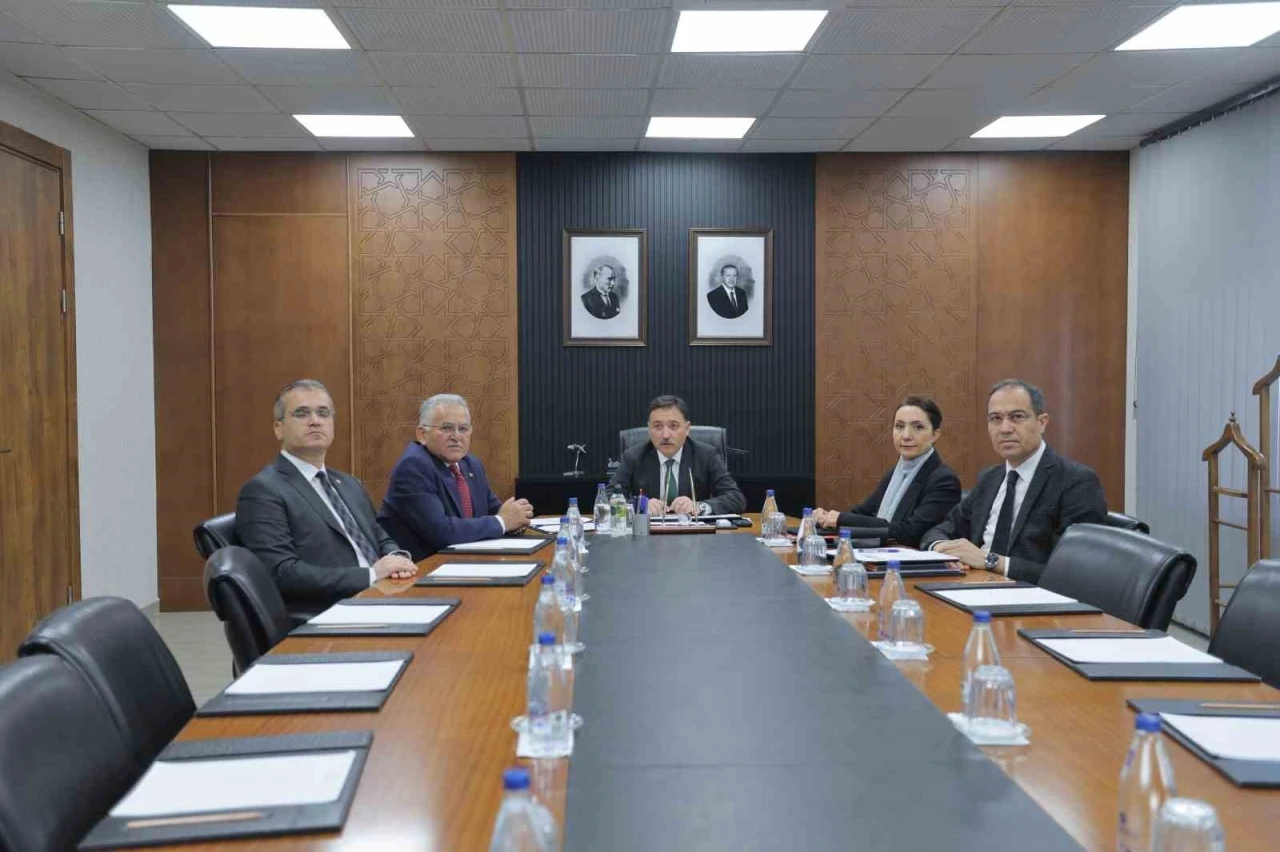 Alzheimer Aktif Yaşam Merkezi i&ccedil;in protokol imzalandı
