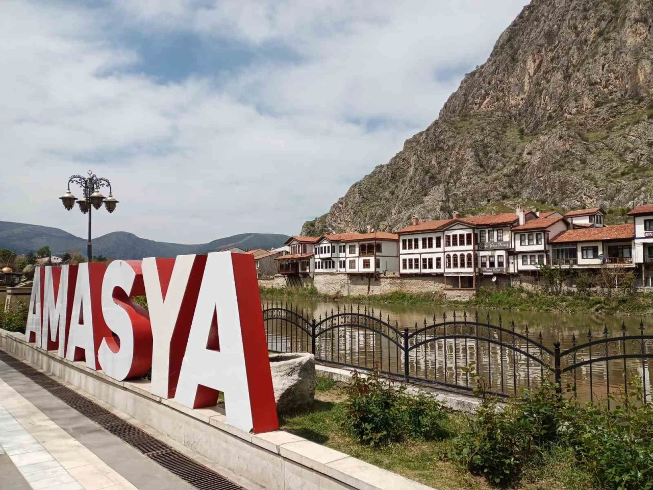 Amasya’da 4.4 ve 4.2 büyüklüğünde iki deprem
