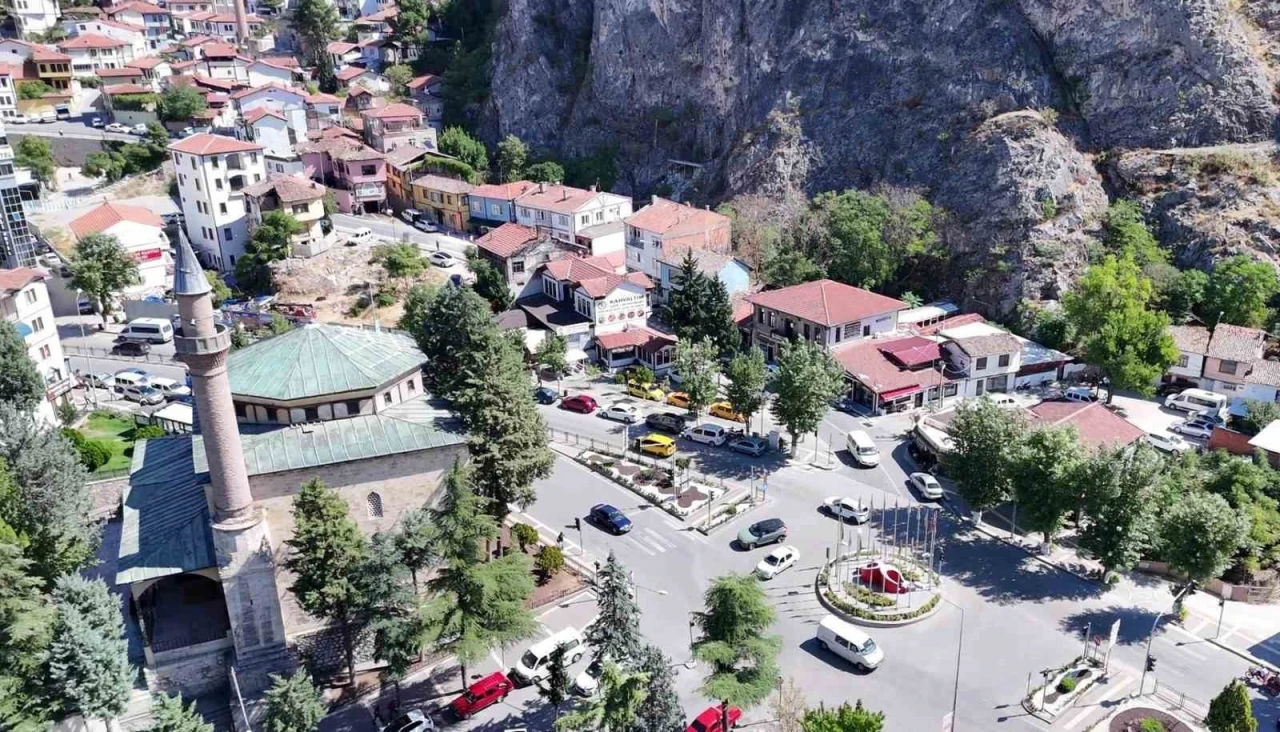 Amasya&rsquo;da motorlu taşıtların y&uuml;zde 46,5&rsquo;i otomobil
