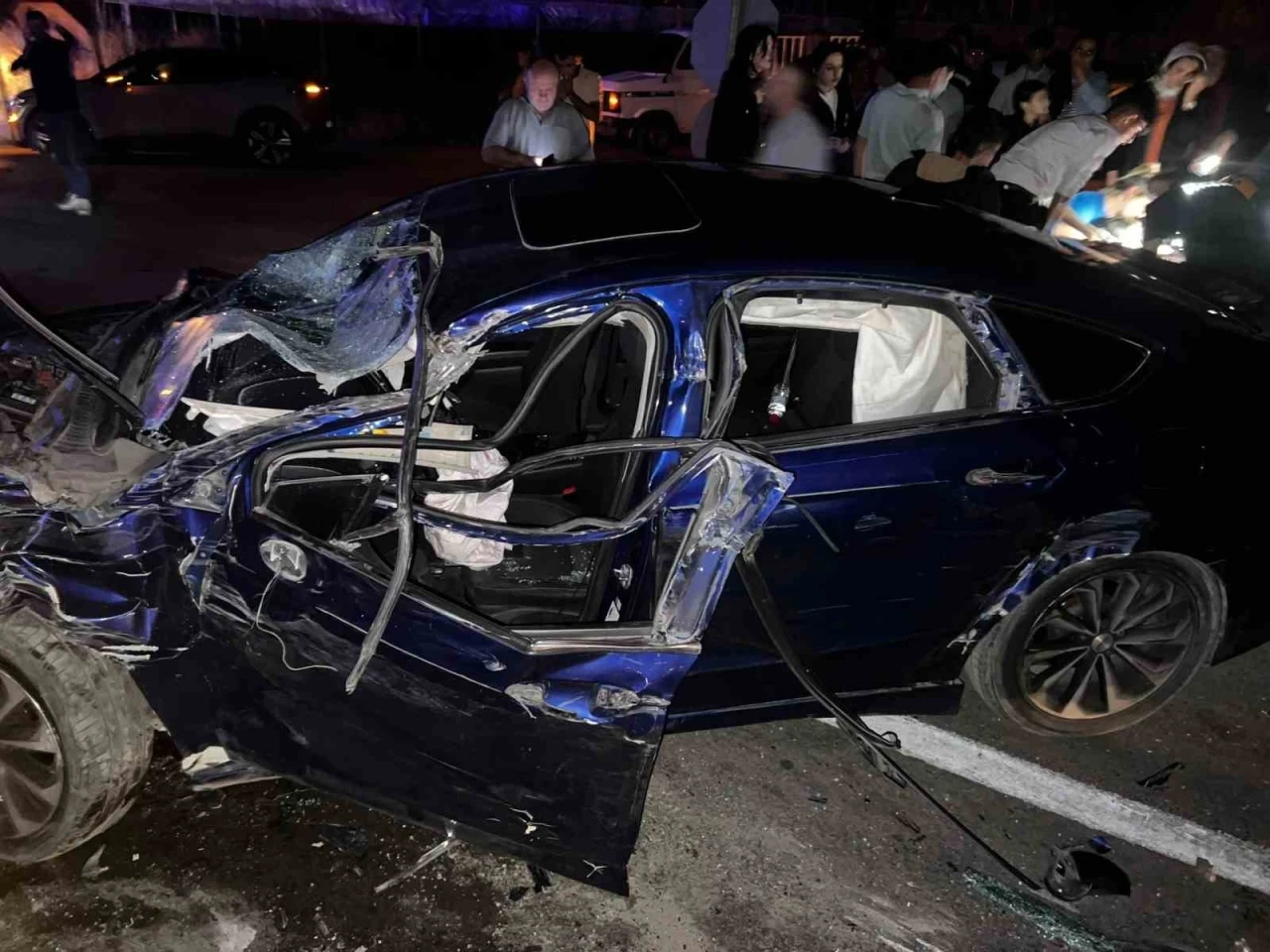 Amasya’da otomobil ile tır çarpıştı: 1’i ağır 5 yaralı
