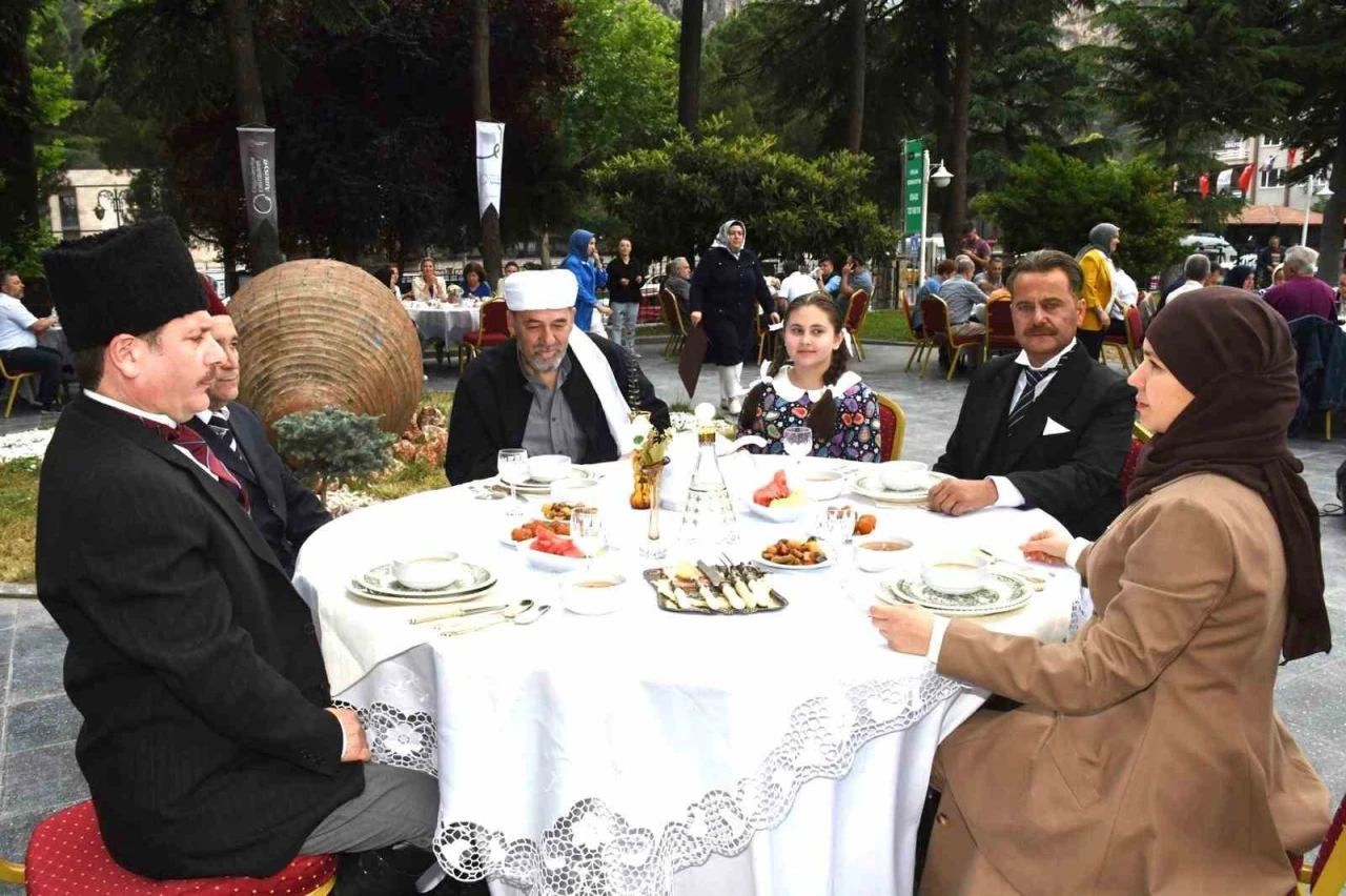 Amasya’daki festivalde ‘Atatürk onur yemeği’ etkinliği düzenlendi
