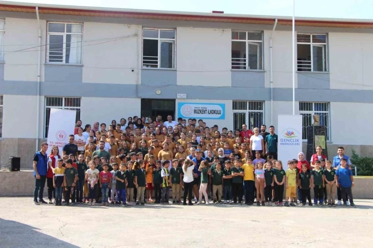 Amat&ouml;r Spor Haftası nedeniyle k&ouml;y okulunda spor branşları tanıtıldı
