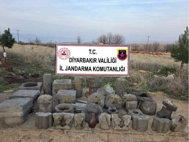 &rsquo;Anadolu Mirası Operasyonu&rsquo;nda 36 adet tarihi obje ele ge&ccedil;irildi
