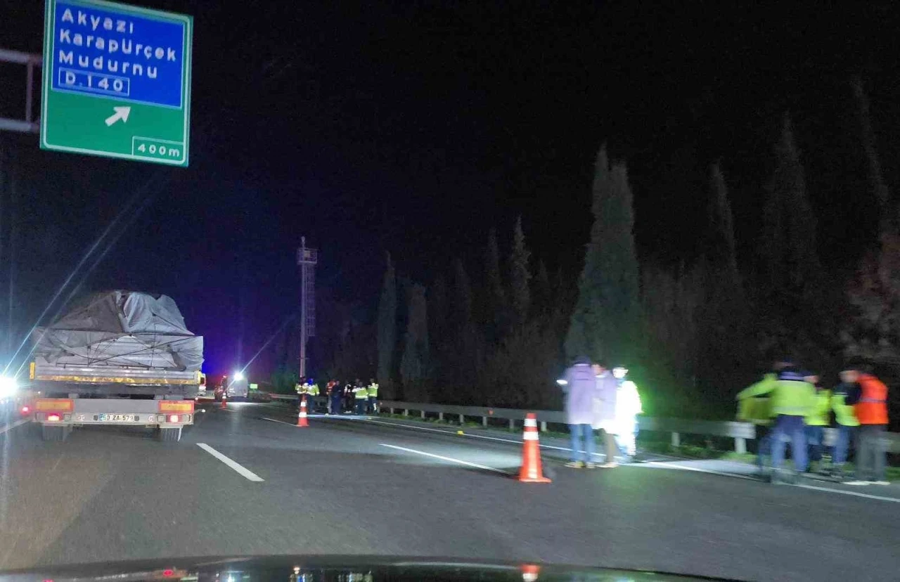 Anadolu Otoyolu’nda feci kaza: Otomobilin çarptığı yaya hayatını kaybetti
