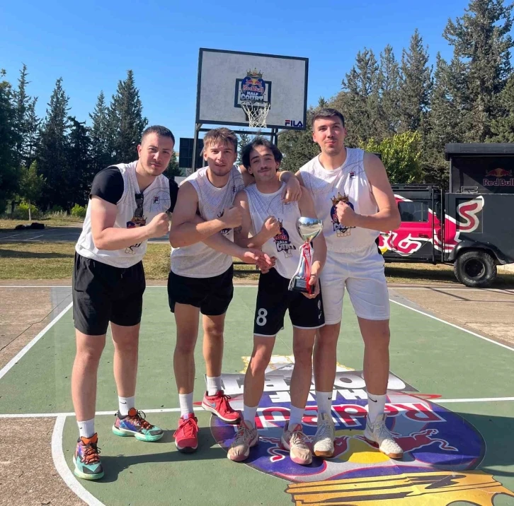 Anadolu Üniversitesi Basketbol Takımı, İzmir yolcusu
