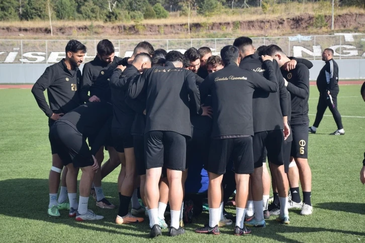 Anadolu &Uuml;niversitesi Batman Petrolspor ma&ccedil;ının hazırlıklarını s&uuml;rd&uuml;r&uuml;yor
