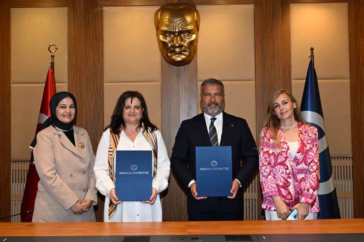Anadolu &Uuml;niversitesi ve Kosovo Haxhi Zeka &Uuml;niversitesi arasında akademik iş birliği protokol&uuml; imzalandı
