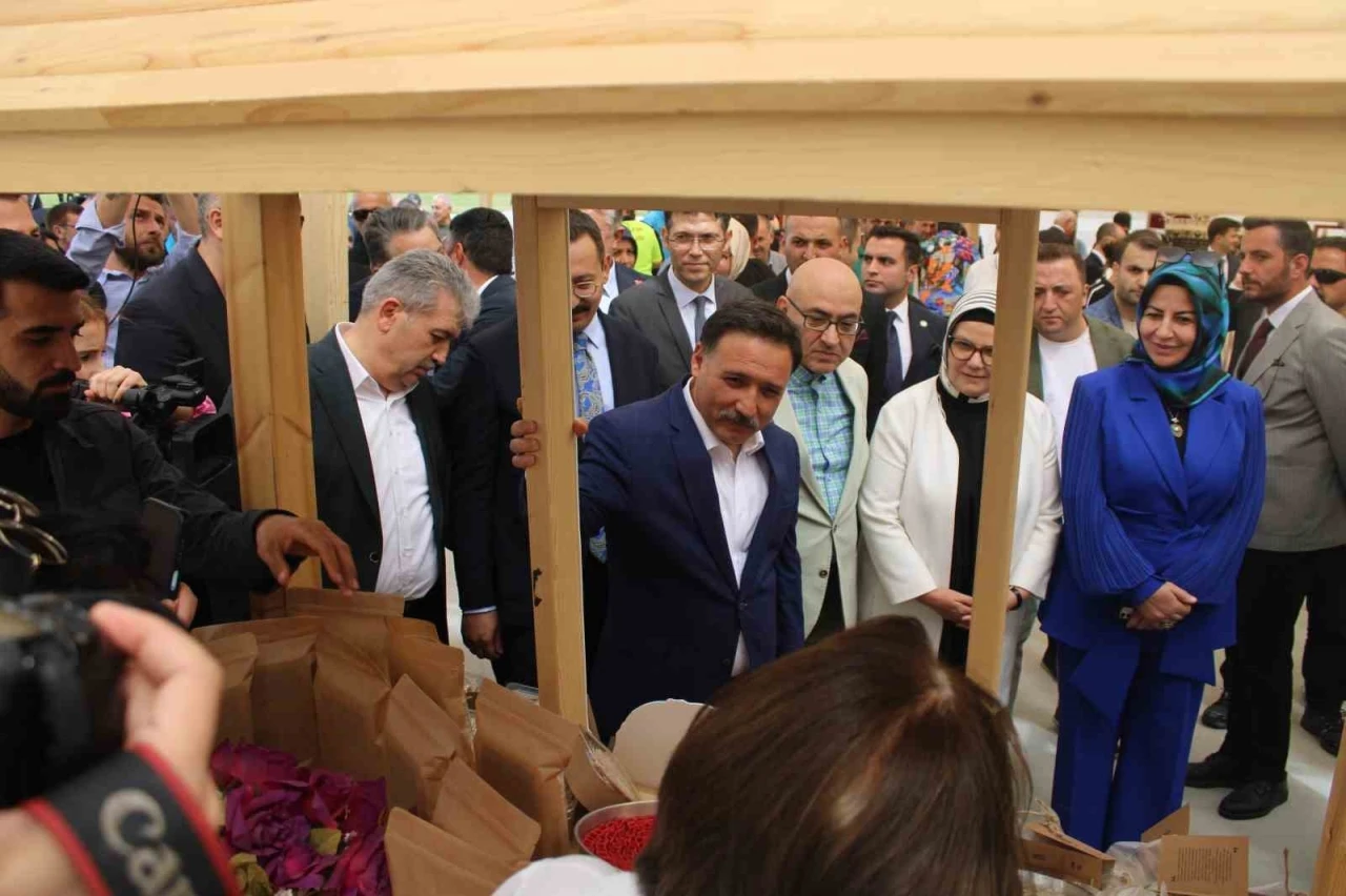 Anadoludakiler Kayseri Pazarı açıldı
