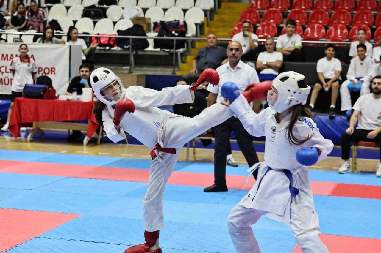 ANALİG&rsquo;de karate heyecanı Manisa&rsquo;da başladı
