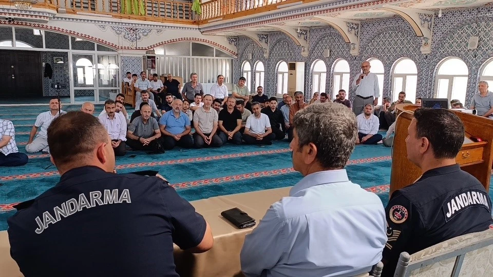 Anamur&rsquo;da din g&ouml;revlilerine toplum destekli g&uuml;venlik anlatıldı
