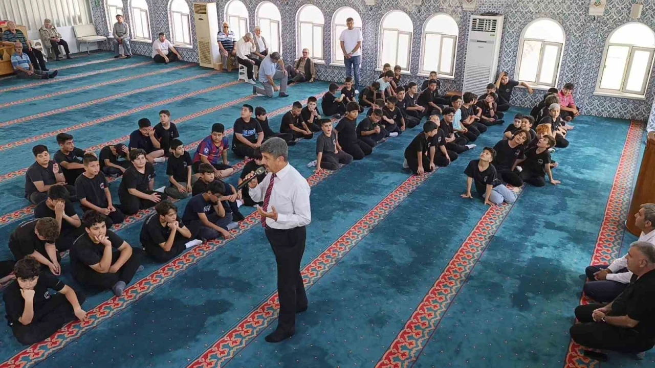Anamur’da gençler camilerde buluştu
