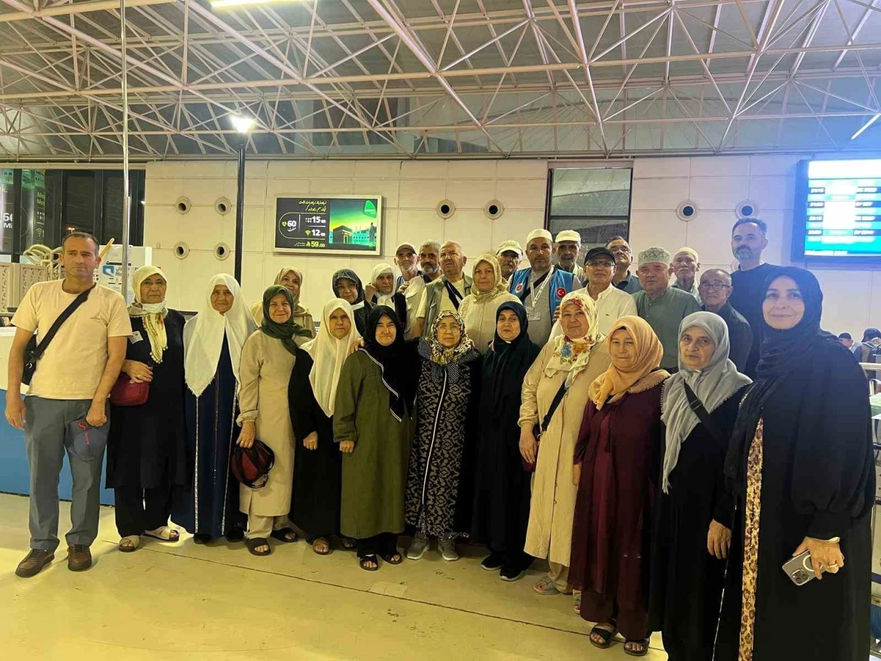 Anamurlu hacılar yurda döndü
