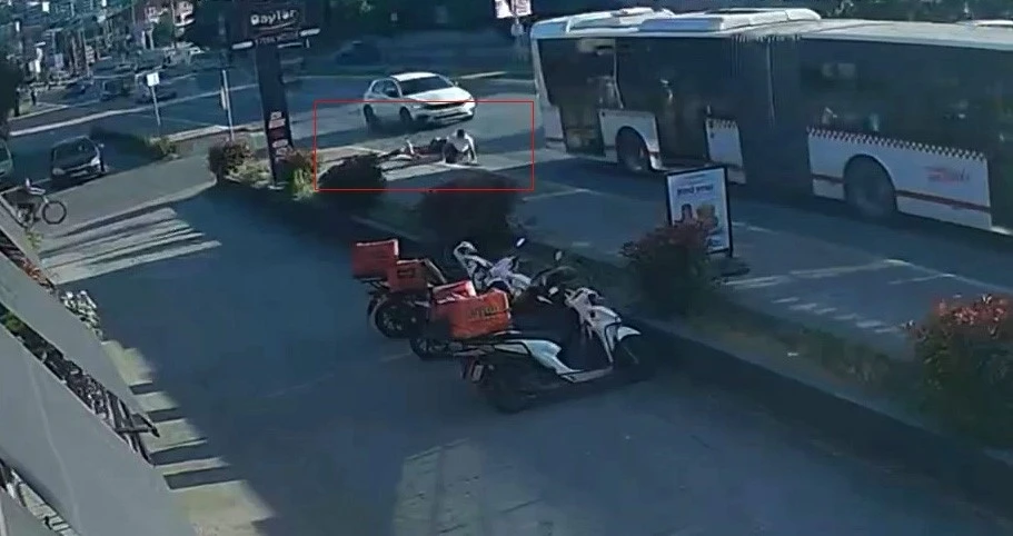 Aniden yola fırlayan bisikletli &ccedil;ocuklar &ouml;l&uuml;m&uuml;n kıyısından d&ouml;nd&uuml;
