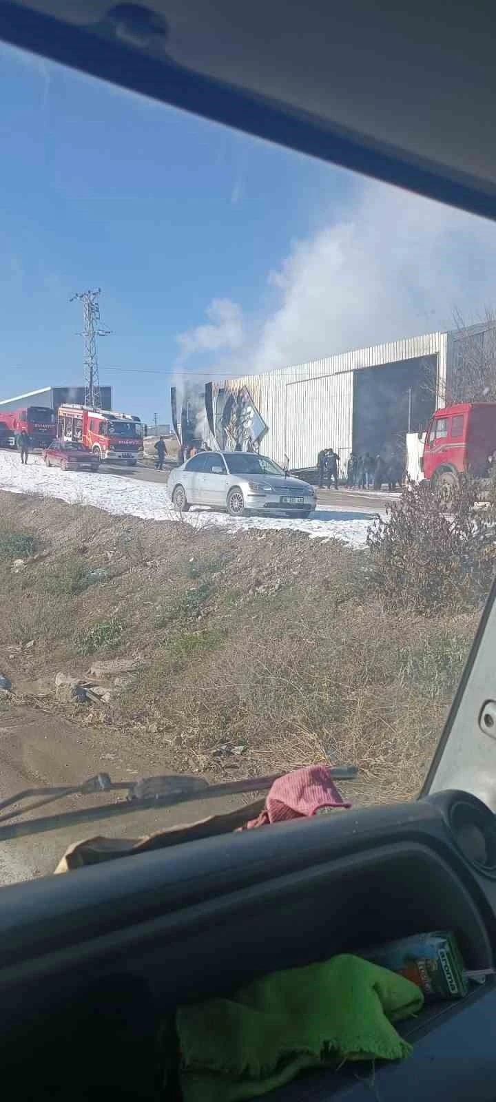 Ankara&rsquo;da geri d&ouml;n&uuml;ş&uuml;m fabrikasında yangın
