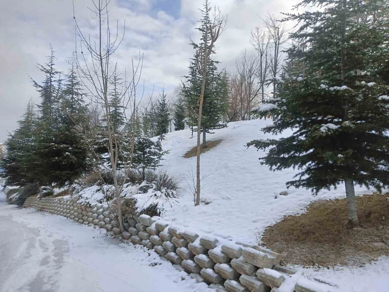 Ankara&rsquo;da kar yağışı etkili oldu
