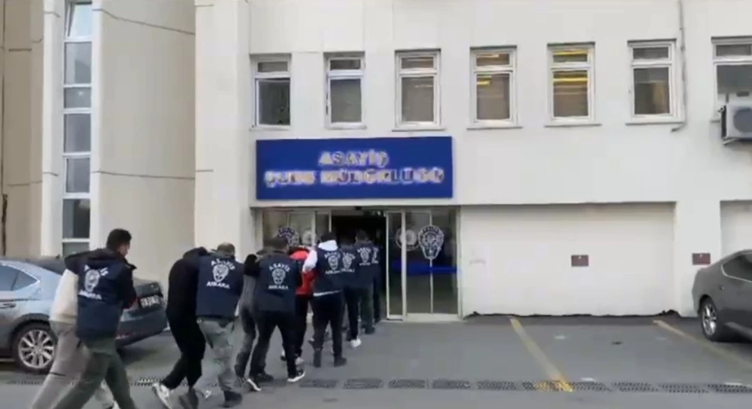 Ankara&rsquo;da korsan otopark&ccedil;ılık yaptığı belirlenen 32 ş&uuml;pheli g&ouml;zaltına alındı
