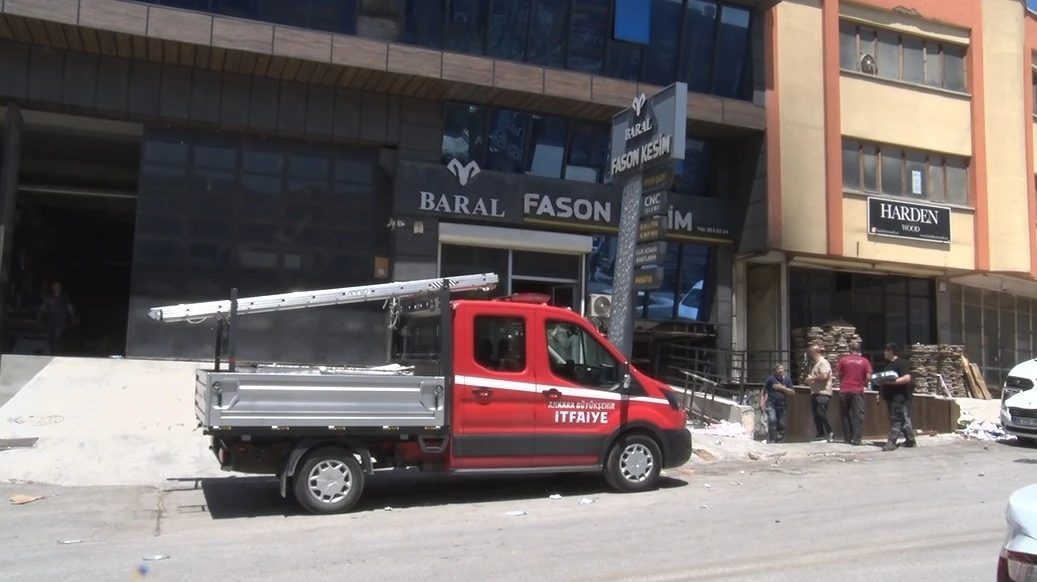 Ankara’da mobilya imalathanesinde yangın: 3 yaralı
