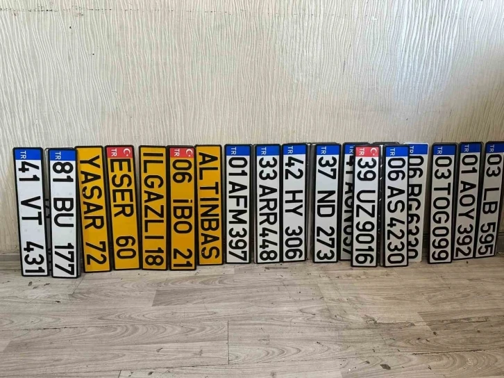 Ankara&rsquo;da sahte plaka imalathanesine operasyon
