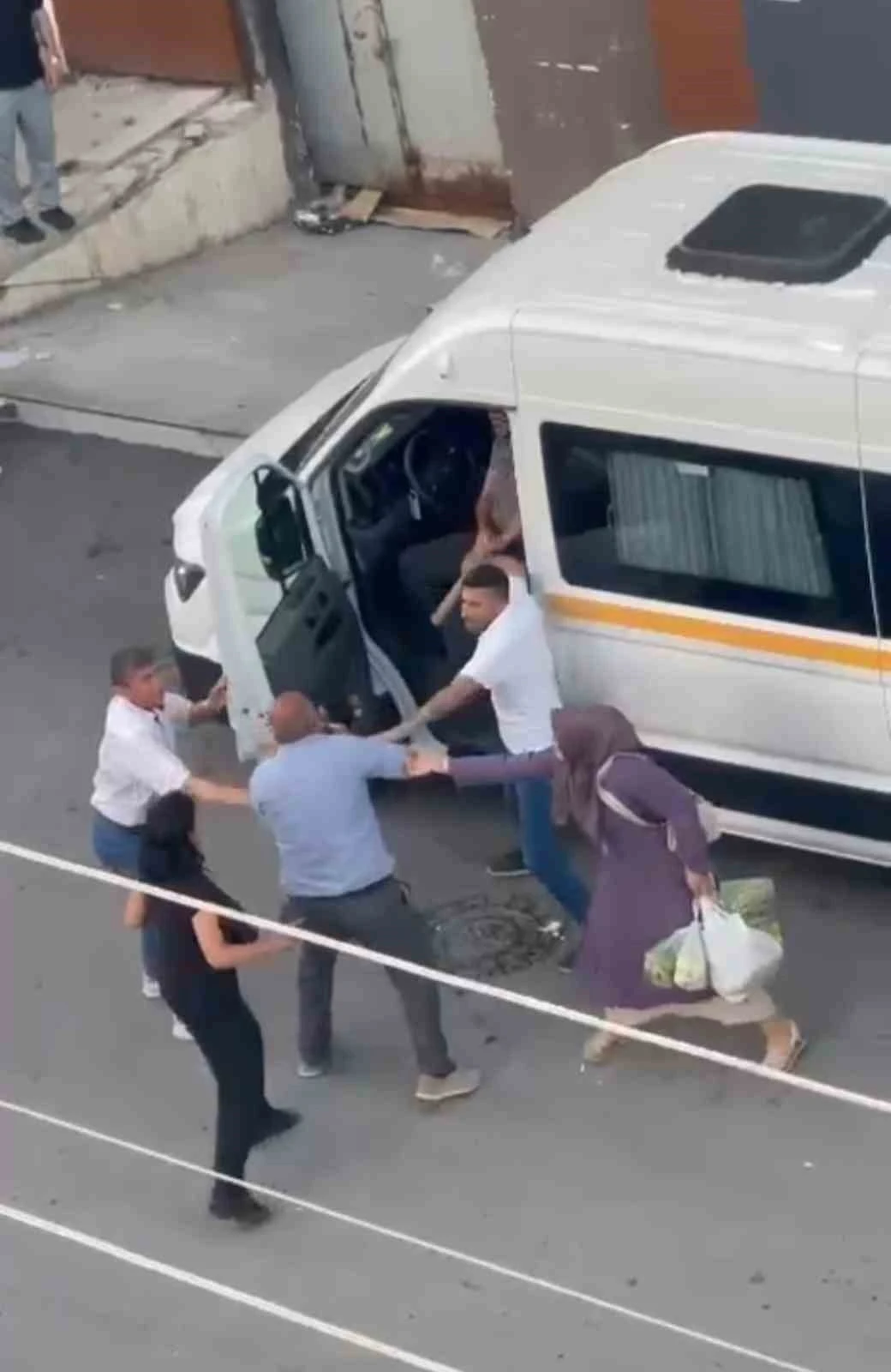 Ankara&rsquo;da silahlı ve sopalı kavga: 2 yaralı
