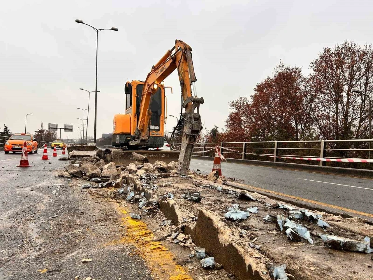 Ankara&rsquo;da tek kişilik yol &ccedil;alışması
