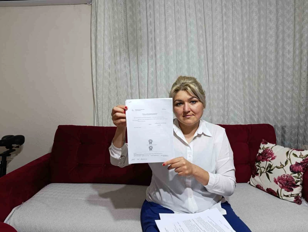 Anket i&ccedil;in ismini verdi, maaşına haciz konuldu
