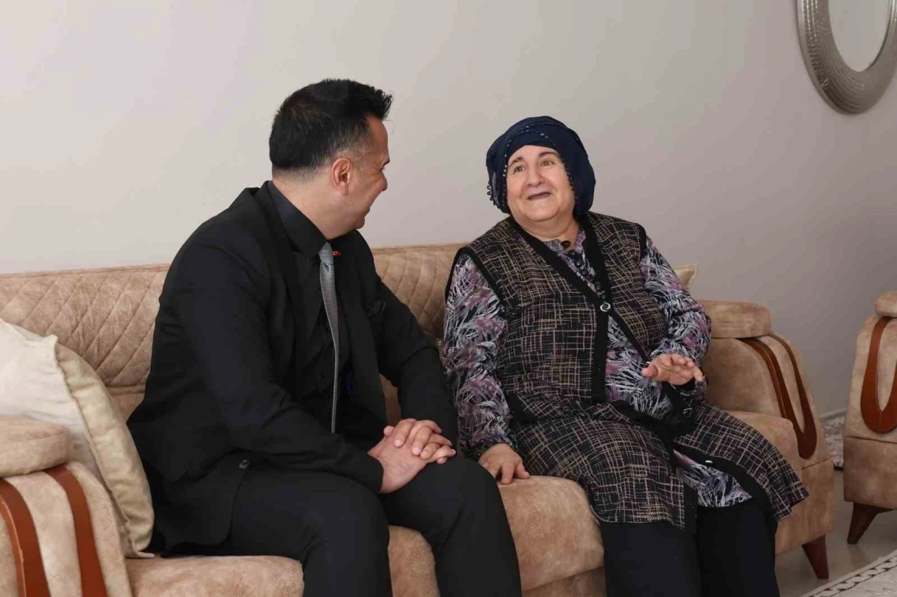 Anneler Günü’nde şehit ailelerine anlamlı ziyaret
